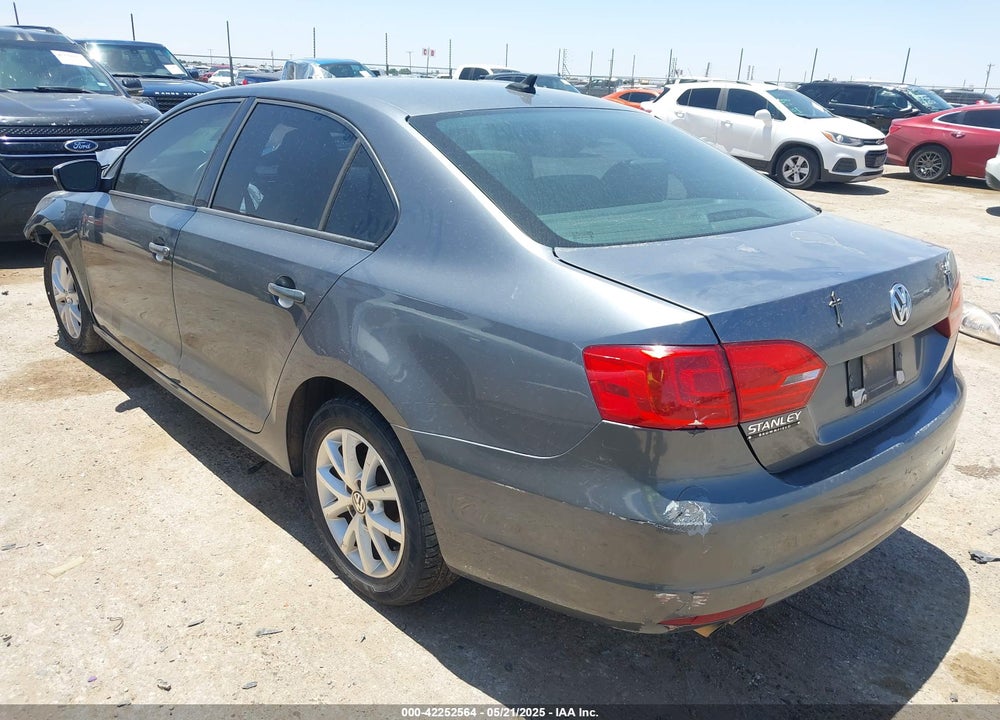 2012 VOLKSWAGEN JETTA VIN: 3VWDX7AJXCM411370