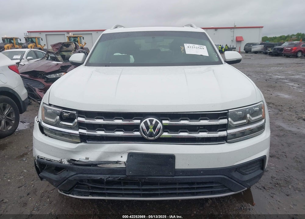 2018 VOLKSWAGEN ATLAS VIN: 1V2BR2CA2JC512016