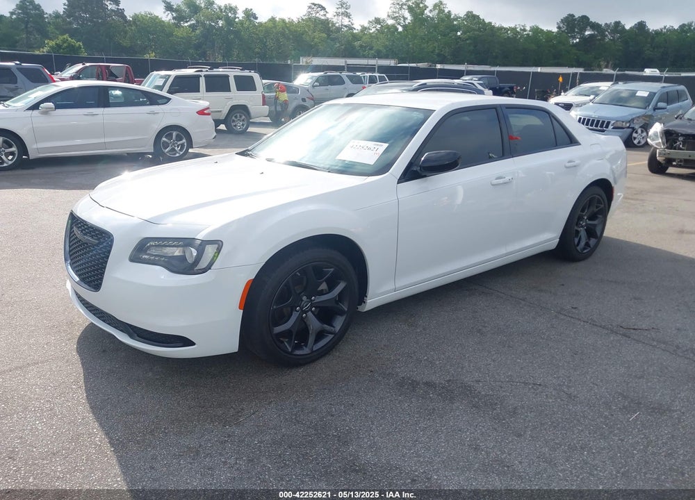 2022 CHRYSLER 300 VIN: 2C3CCAAG3NH268389