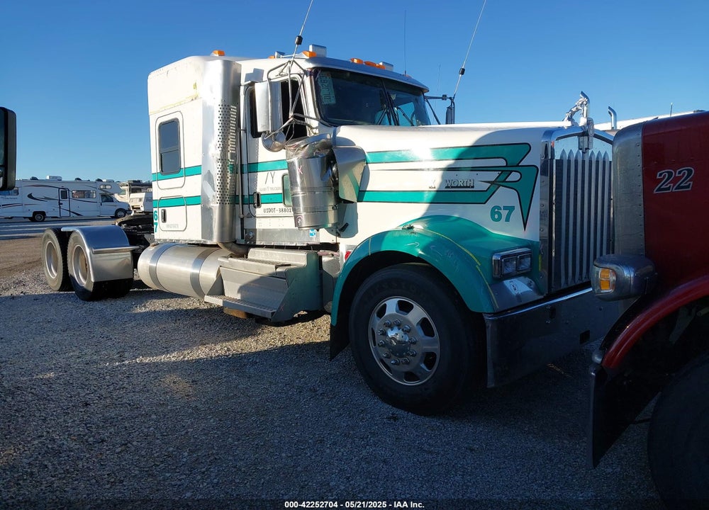 2019 KENWORTH W900 VIN: 1XKWD49X6KJ299873