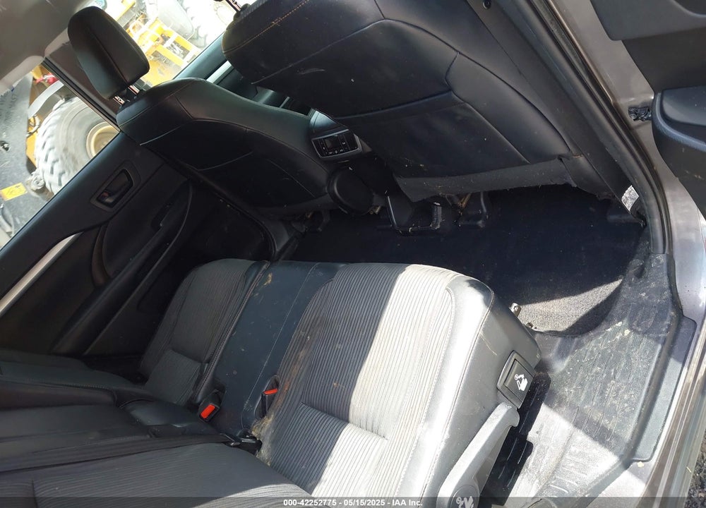 2019 TOYOTA HIGHLANDER VIN: 5TDBZRFH5KS722354