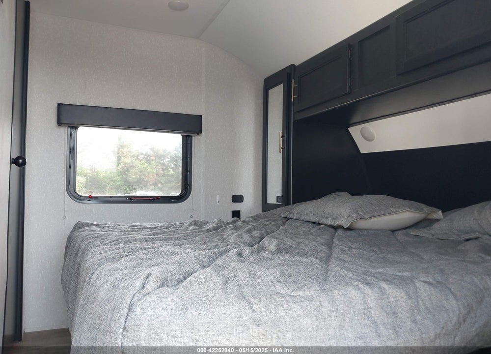 2022 FOREST RIVER OTHER VIN: 4X4TCKB23NX157061