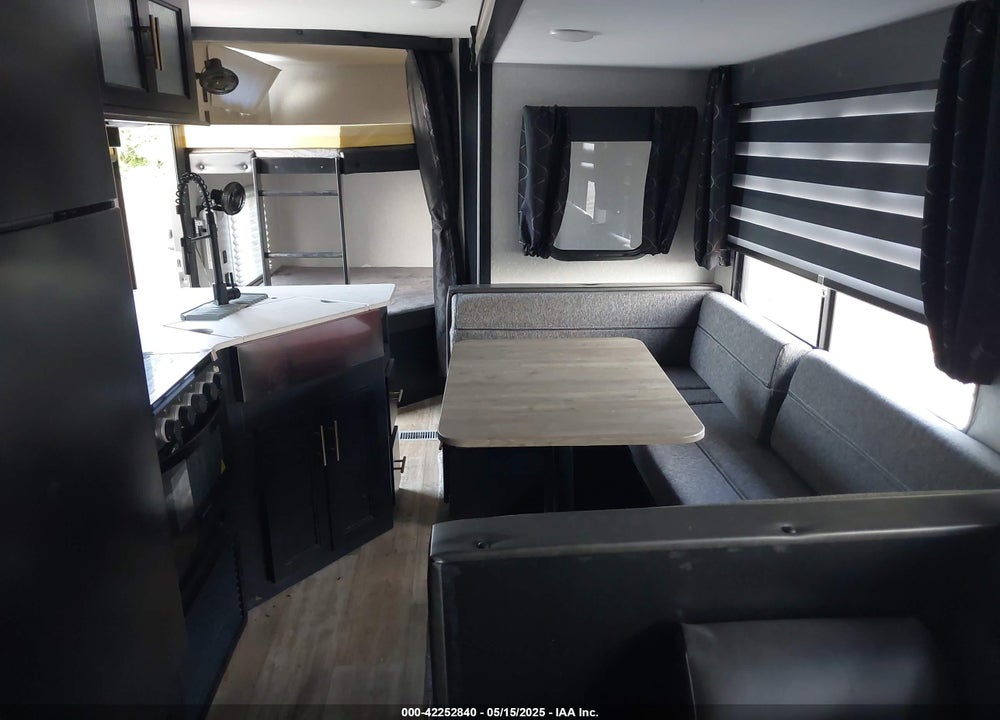 2022 FOREST RIVER OTHER VIN: 4X4TCKB23NX157061