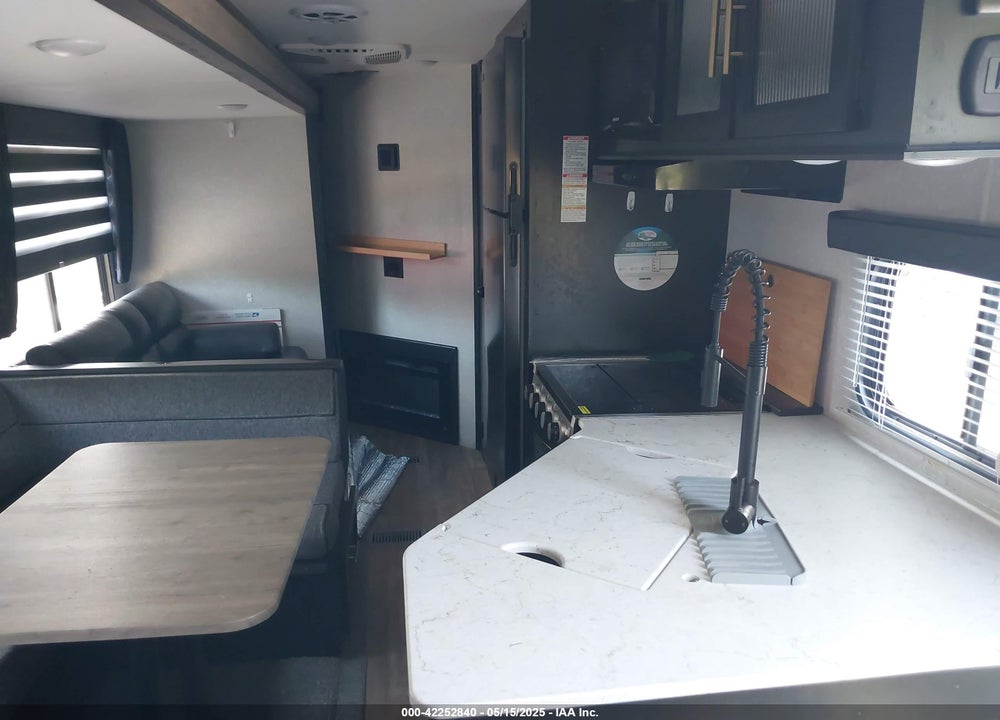 2022 FOREST RIVER OTHER VIN: 4X4TCKB23NX157061