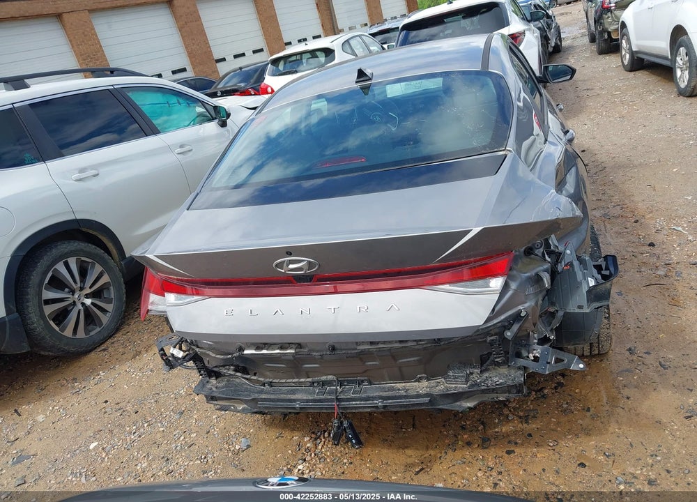 2023 HYUNDAI ELANTRA VIN: KMHLM4AG8PU555989
