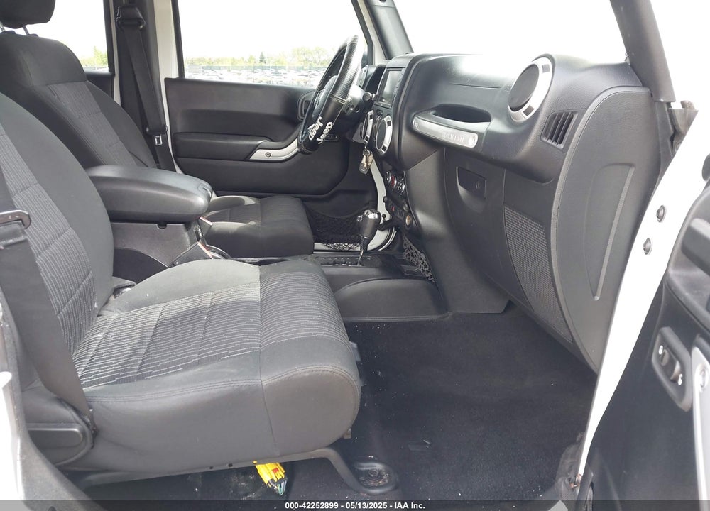 2011 JEEP WRANGLER UNLIMITED VIN: 1J4BA5H1XBL592843