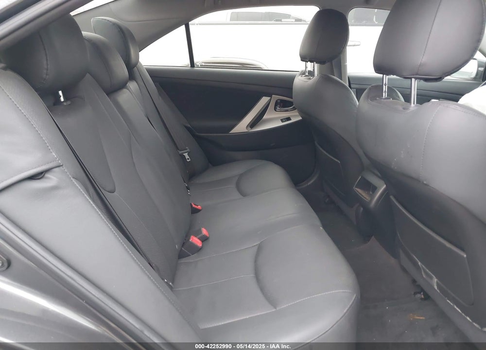 2011 TOYOTA CAMRY SE VIN: 4T1BF3EK4BU230389
