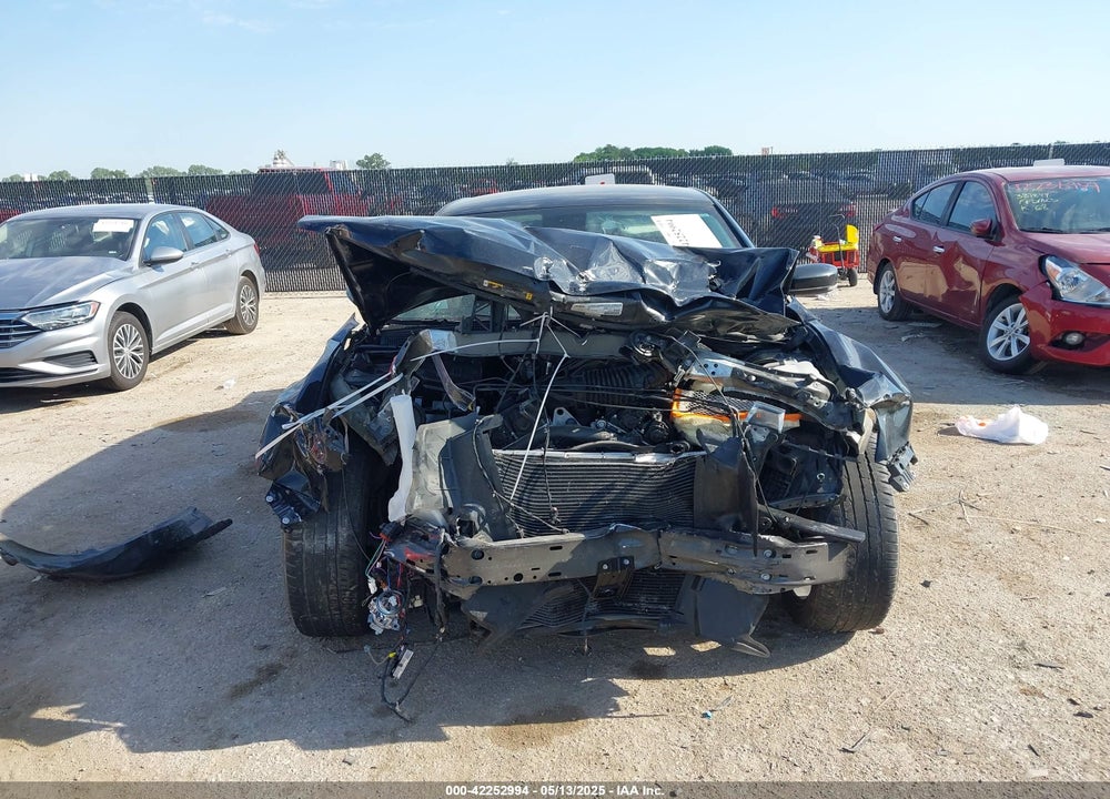 2023 CHRYSLER 300 VIN: 2C3CCADG2PH666935