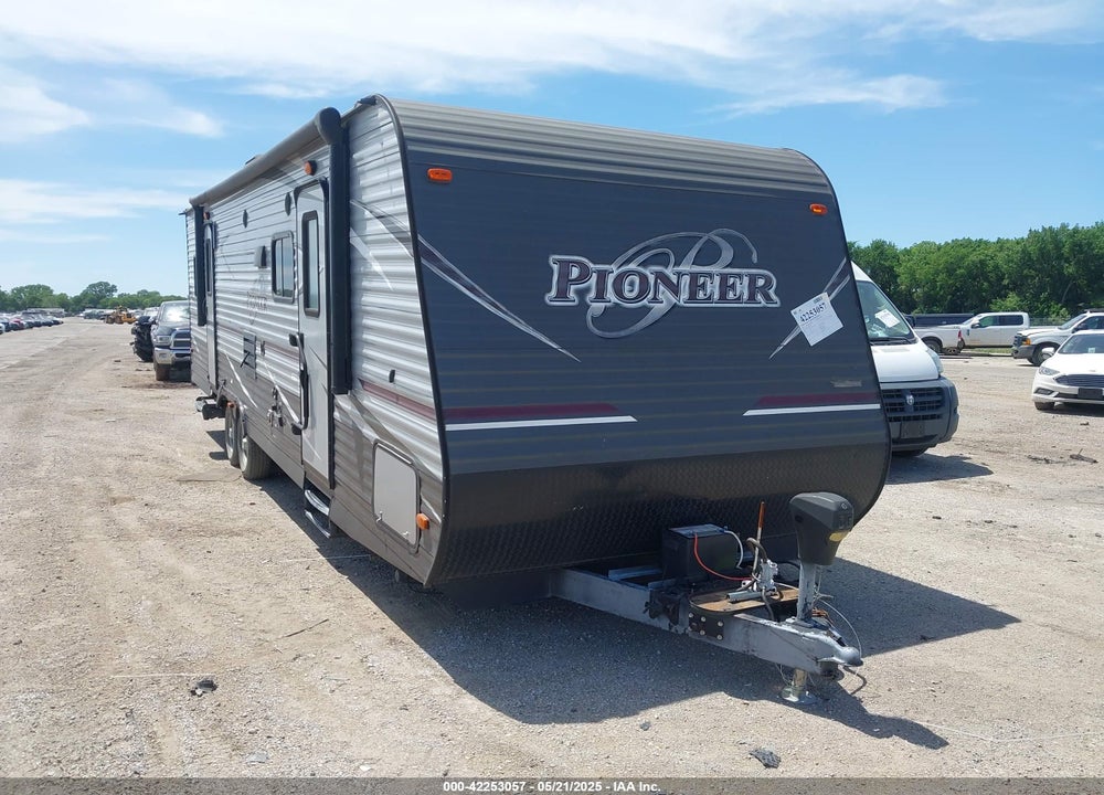 2017 HEARTLAND PIONEER VIN: 5SFPB3327HE332729