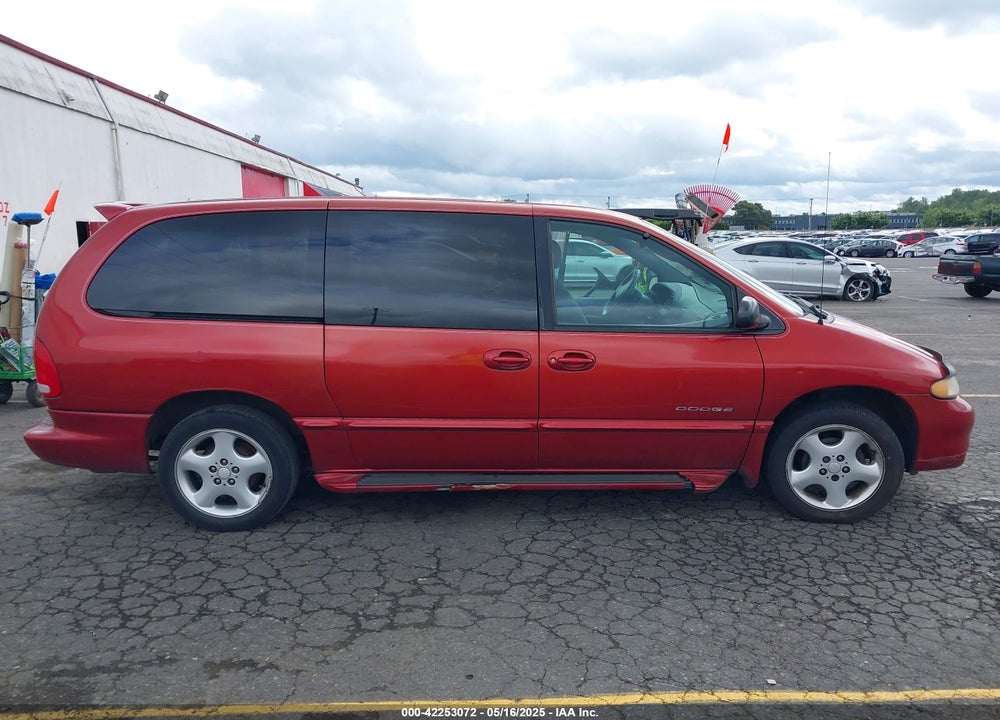 2000 DODGE GRAND CARAVAN ES VIN: 1B4GP74L5YB705834