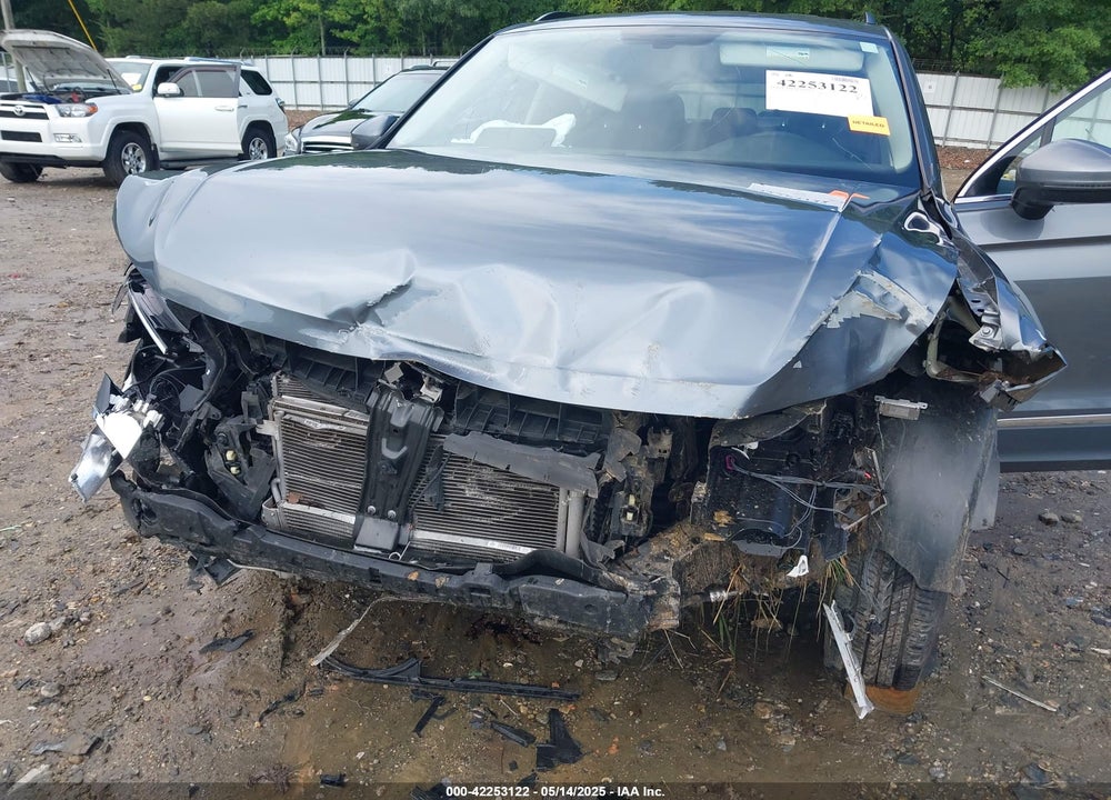 2020 VOLKSWAGEN TIGUAN VIN: 3VV2B7AX5LM142418