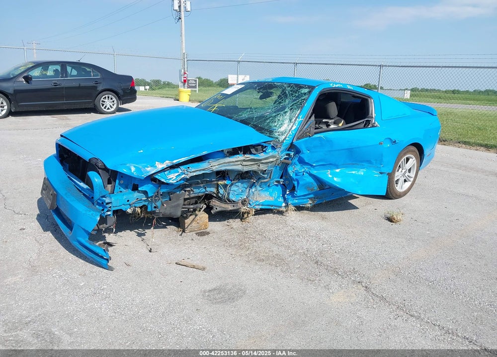 2014 FORD MUSTANG V6 VIN: 1ZVBP8AM5E5250006