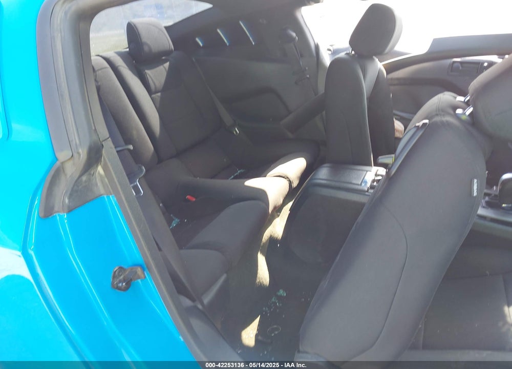 2014 FORD MUSTANG V6 VIN: 1ZVBP8AM5E5250006