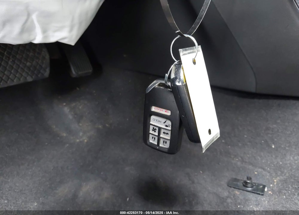 2018 HONDA CLARITY PLUG-IN HYBRID VIN: JHMZC5F17JC008994