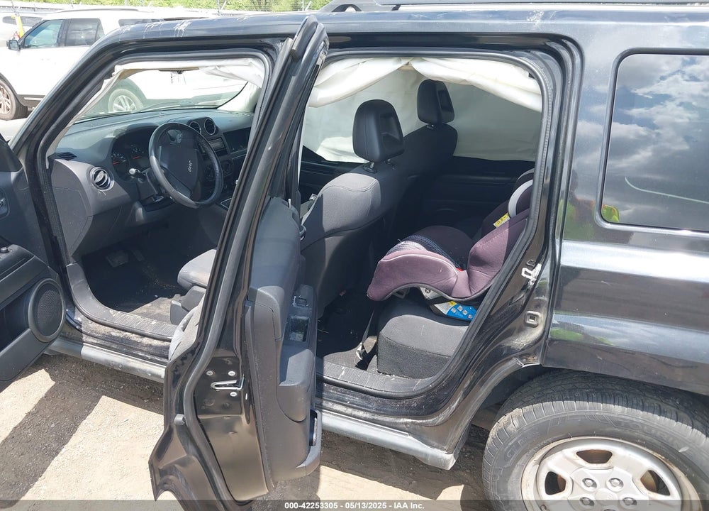 2009 JEEP PATRIOT VIN: 1J4FT28A19D140715