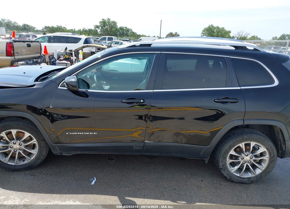 2019 JEEP CHEROKEE LATITUDE PLUS FWD VIN: 1C4PJLLB1KD154206