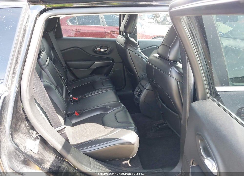 2019 JEEP CHEROKEE LATITUDE PLUS FWD VIN: 1C4PJLLB1KD154206