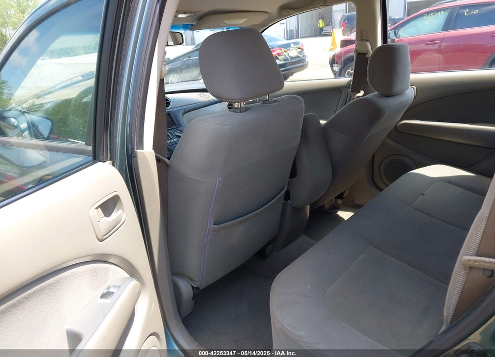 2005 MITSUBISHI OUTLANDER LS VIN: JA4LZ31F55U027499