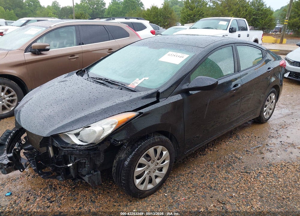 2012 HYUNDAI ELANTRA VIN: 5NPDH4AE8CH077105