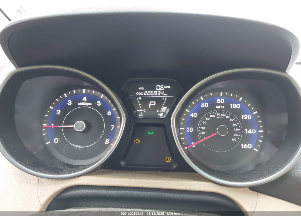2012 HYUNDAI ELANTRA VIN: 5NPDH4AE8CH077105