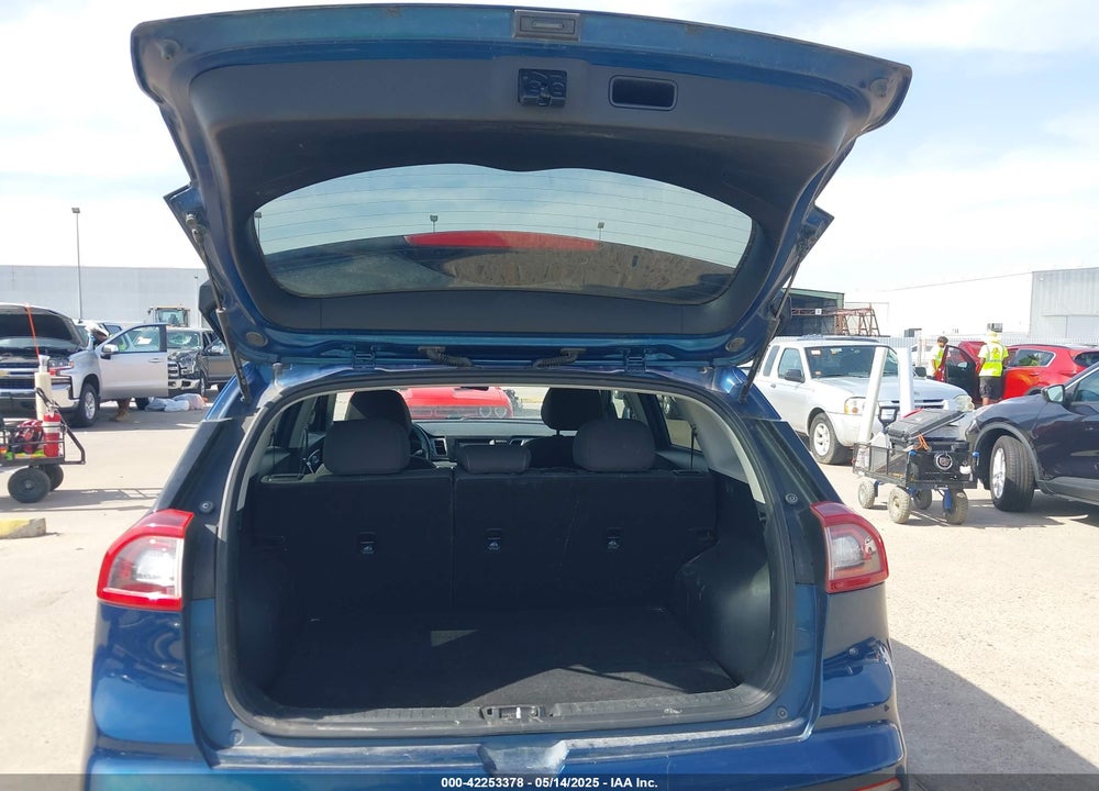 2017 KIA NIRO VIN: KNDCB3LC7H5078501