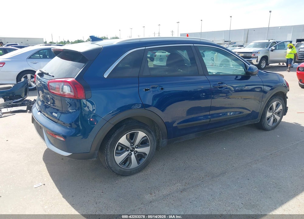 2017 KIA NIRO VIN: KNDCB3LC7H5078501