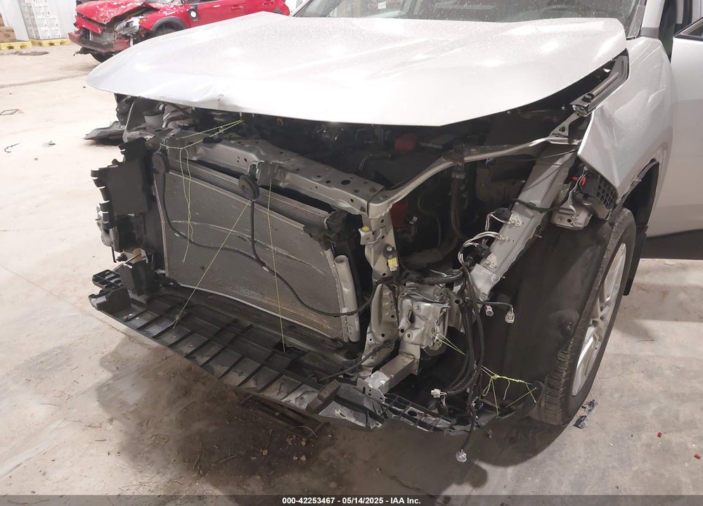 2024 TOYOTA RAV4 XLE PREMIUM VIN: 2T3A1RFV4RW434469