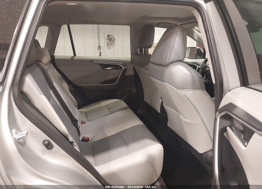 2024 TOYOTA RAV4 XLE PREMIUM VIN: 2T3A1RFV4RW434469