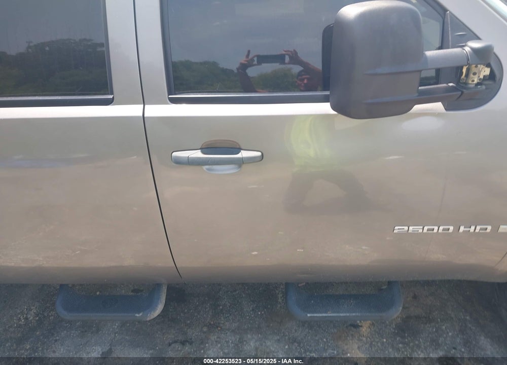 2008 CHEVROLET SILVERADO 2500HD VIN: 1GCHK236X8F106036