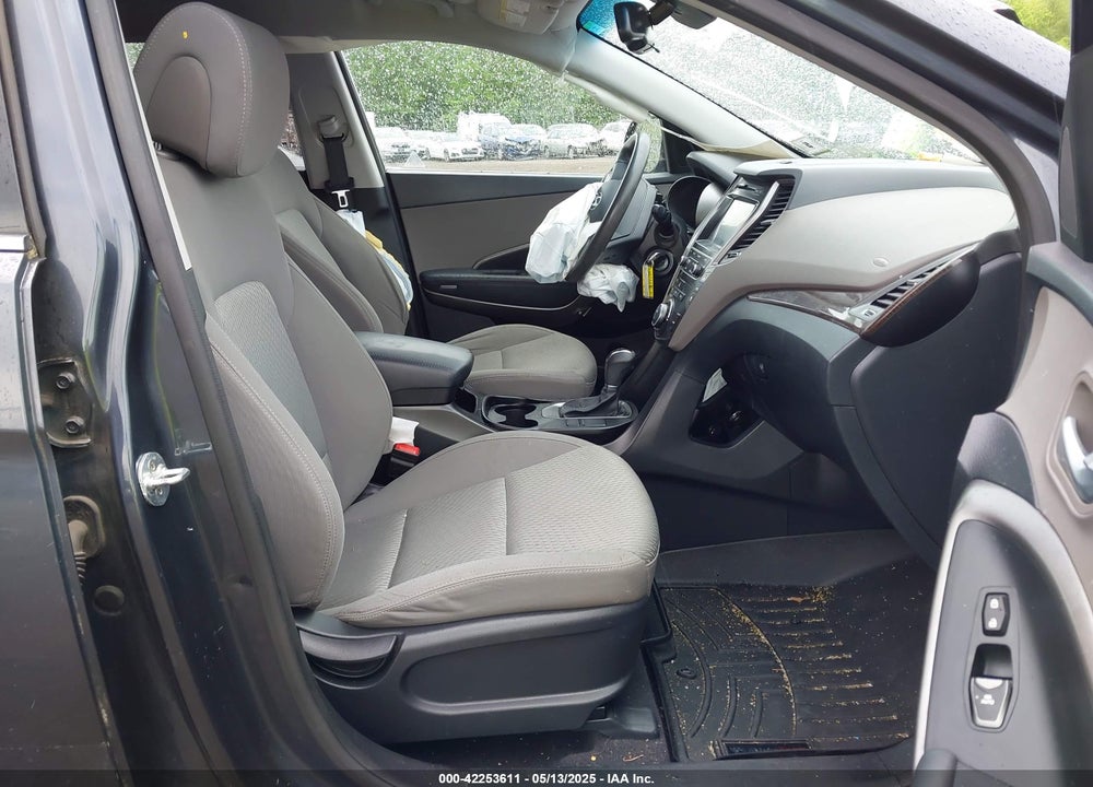 2017 HYUNDAI SANTA FE VIN: KM8SM4HF8HU167087