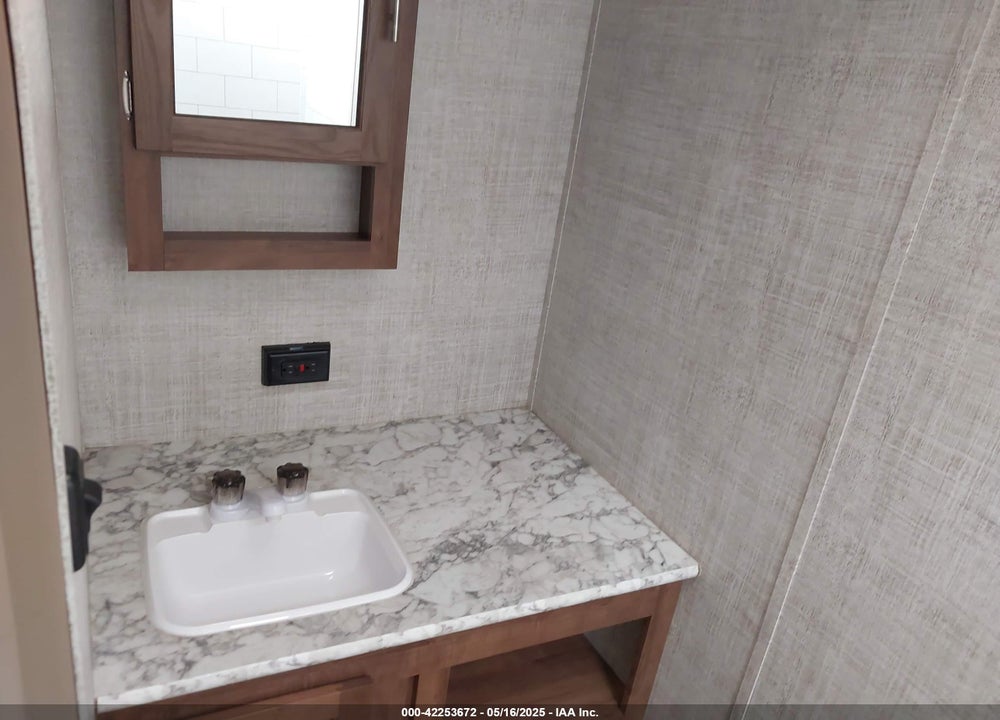 2020 GULFSTREAM FIFTH WHEEL VIN: 1NL1G2111L1137122