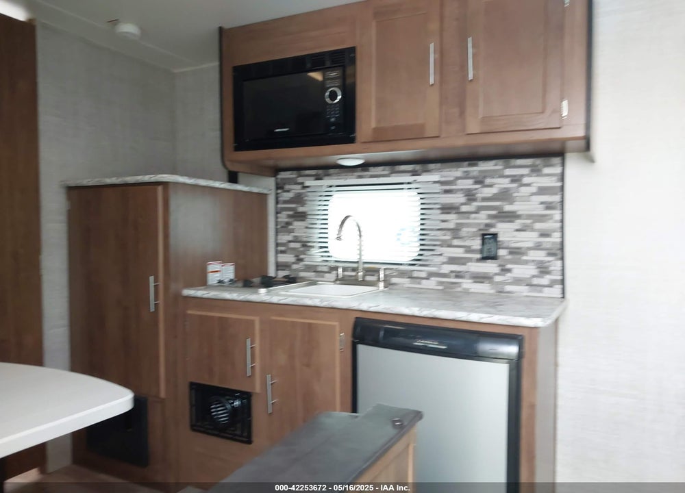 2020 GULFSTREAM FIFTH WHEEL VIN: 1NL1G2111L1137122