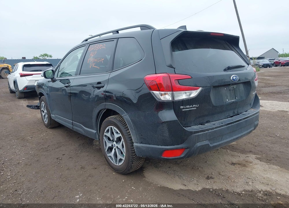 2021 SUBARU FORESTER PREMIUM VIN: JF2SKAJC4MH469652