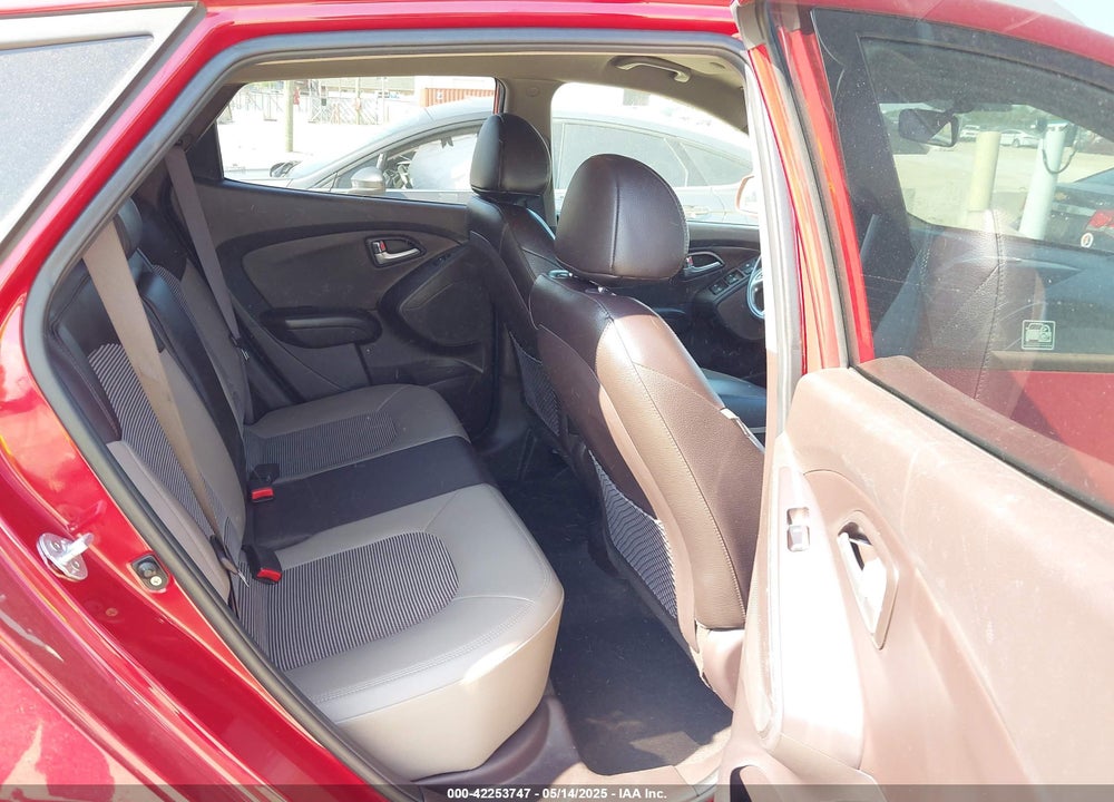 2012 HYUNDAI TUCSON VIN: KM8JUCAC8CU490781