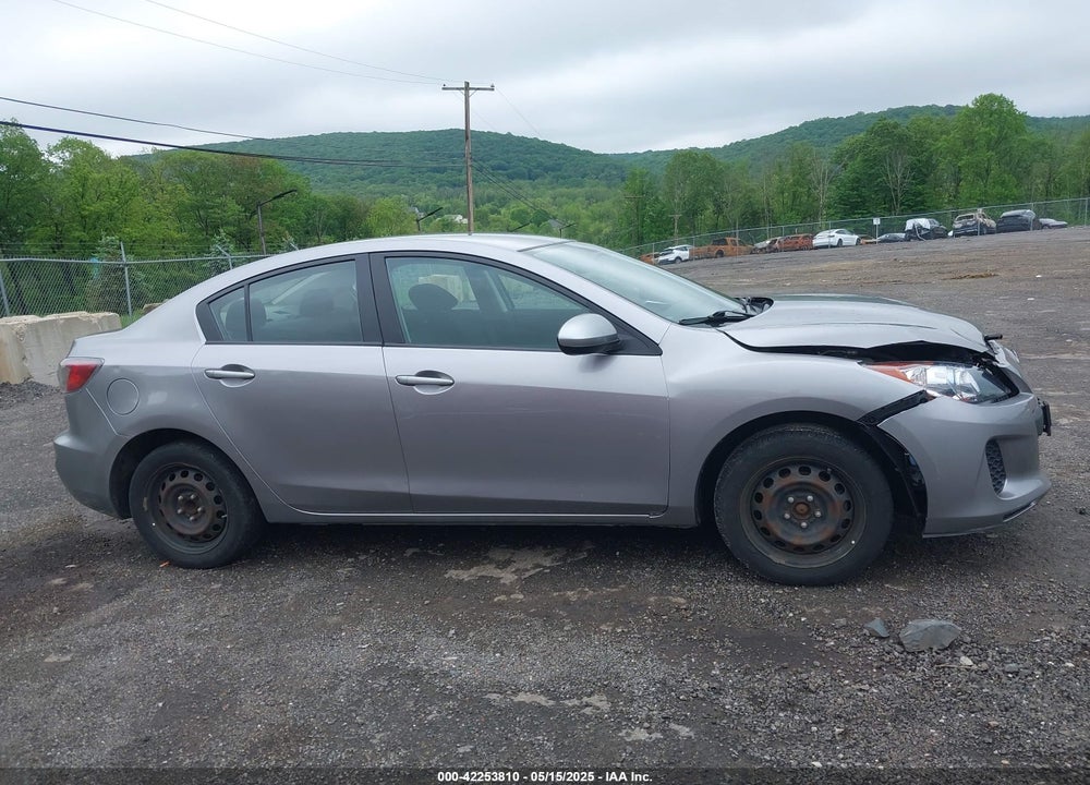 2013 MAZDA 3 I SPORT VIN: JM1BL1UP3D1851898