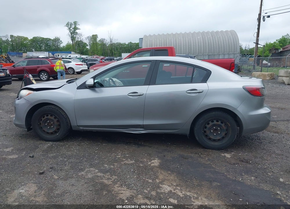 2013 MAZDA 3 I SPORT VIN: JM1BL1UP3D1851898