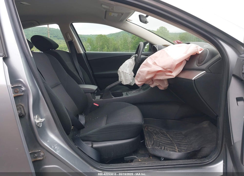 2013 MAZDA 3 I SPORT VIN: JM1BL1UP3D1851898