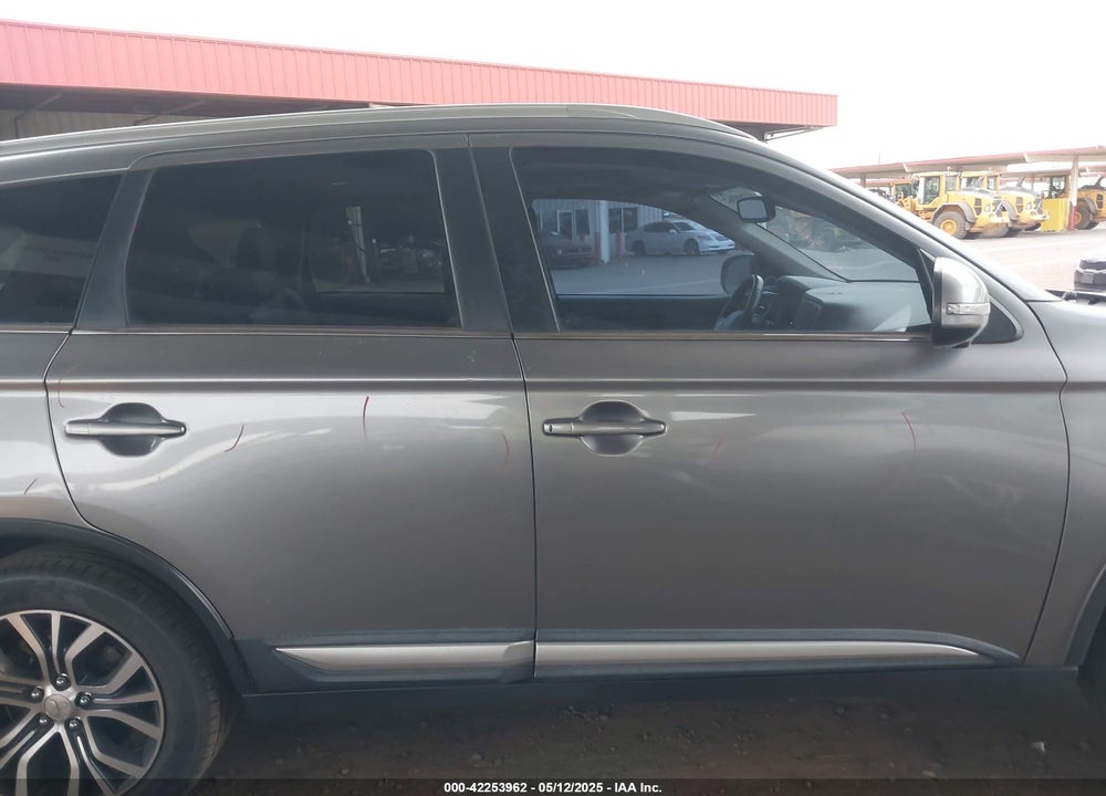 2017 MITSUBISHI OUTLANDER VIN: JA4AD3A32HZ058678