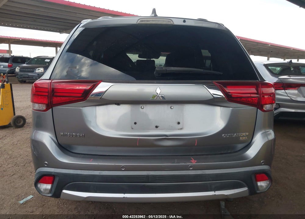 2017 MITSUBISHI OUTLANDER VIN: JA4AD3A32HZ058678