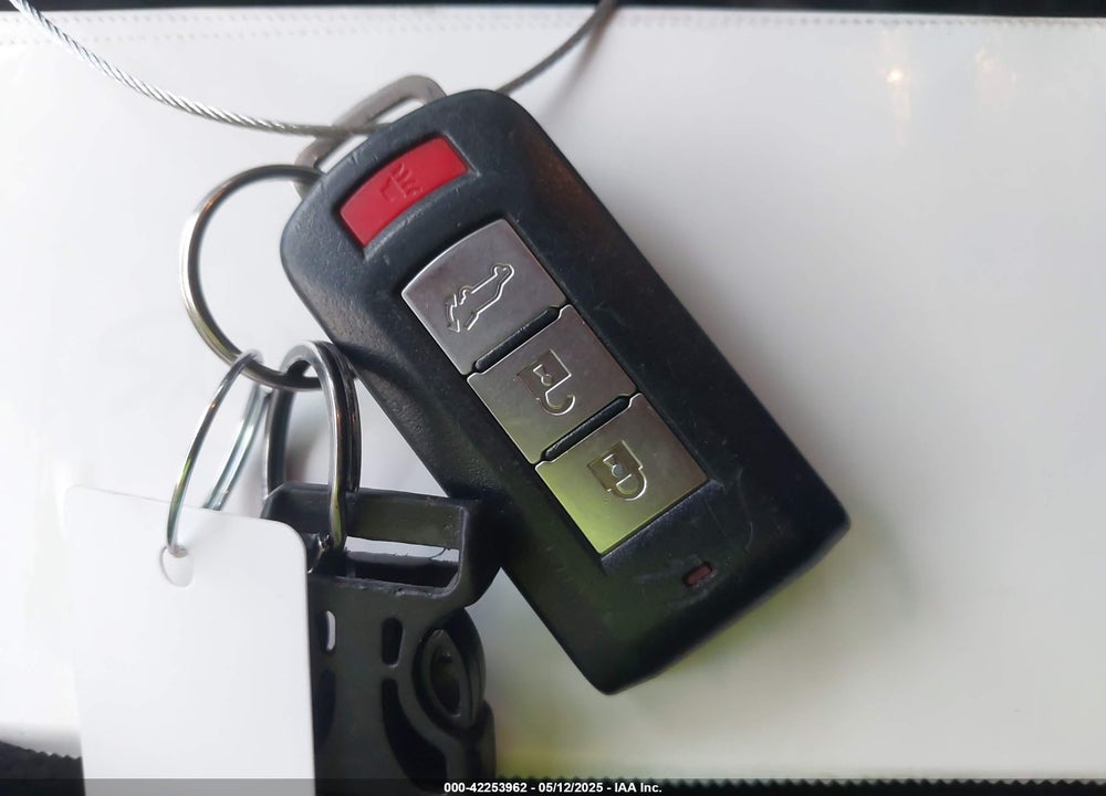 2017 MITSUBISHI OUTLANDER VIN: JA4AD3A32HZ058678