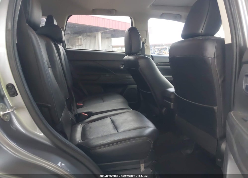 2017 MITSUBISHI OUTLANDER VIN: JA4AD3A32HZ058678