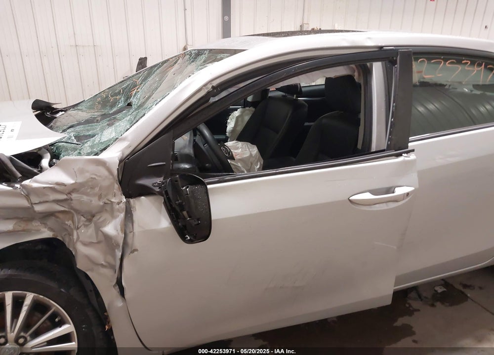 2015 TOYOTA COROLLA VIN: 2T1BURHE1FC267342
