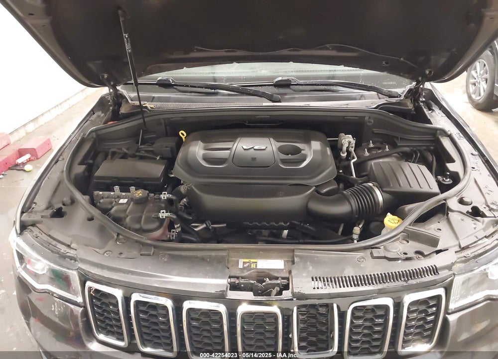 2017 JEEP GRAND CHEROKEE VIN: 1C4RJFAG2HC706836