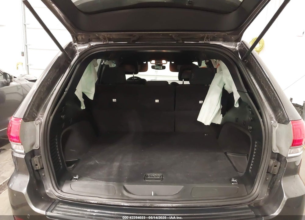 2017 JEEP GRAND CHEROKEE VIN: 1C4RJFAG2HC706836