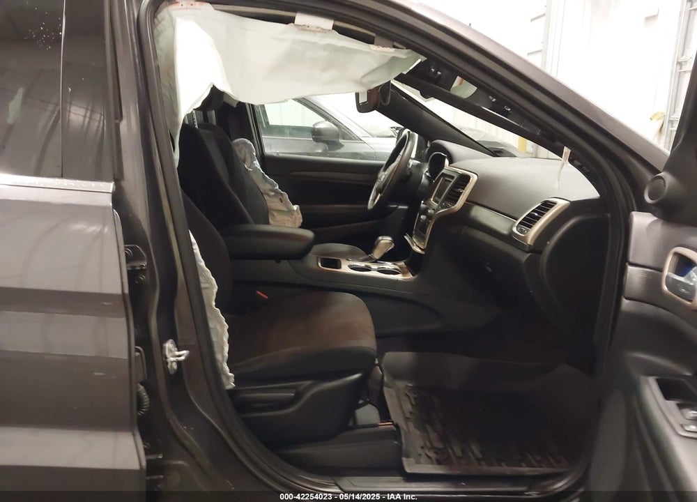 2017 JEEP GRAND CHEROKEE VIN: 1C4RJFAG2HC706836