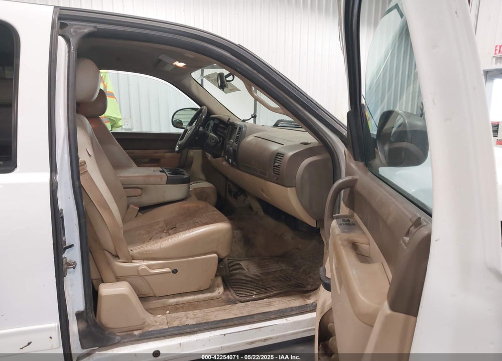 2013 CHEVROLET SILVERADO 1500 VIN: 1GCRCSE00DZ349521
