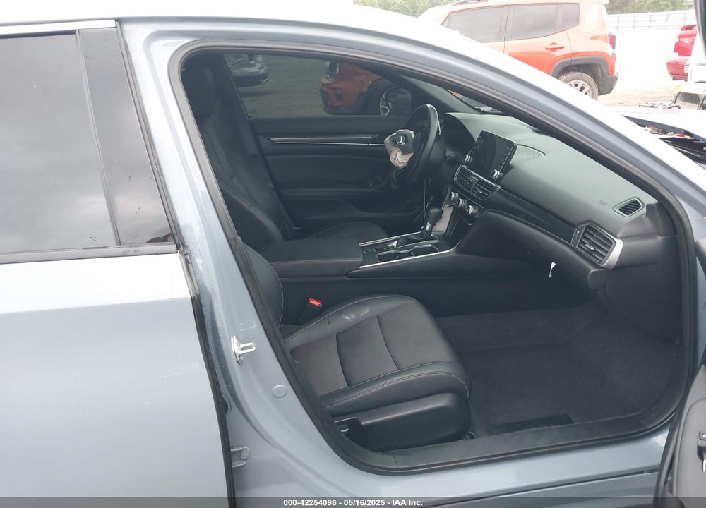 2022 HONDA ACCORD VIN: 1HGCV1F31NA093779