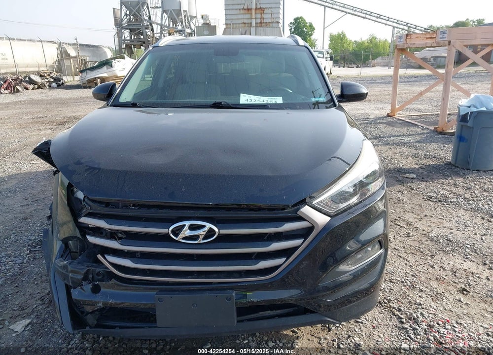 2016 HYUNDAI TUCSON SE VIN: KM8J3CA46GU099405