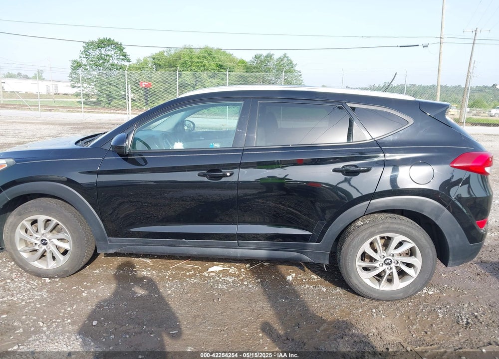 2016 HYUNDAI TUCSON SE VIN: KM8J3CA46GU099405
