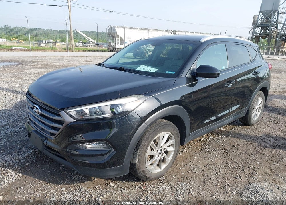 2016 HYUNDAI TUCSON SE VIN: KM8J3CA46GU099405